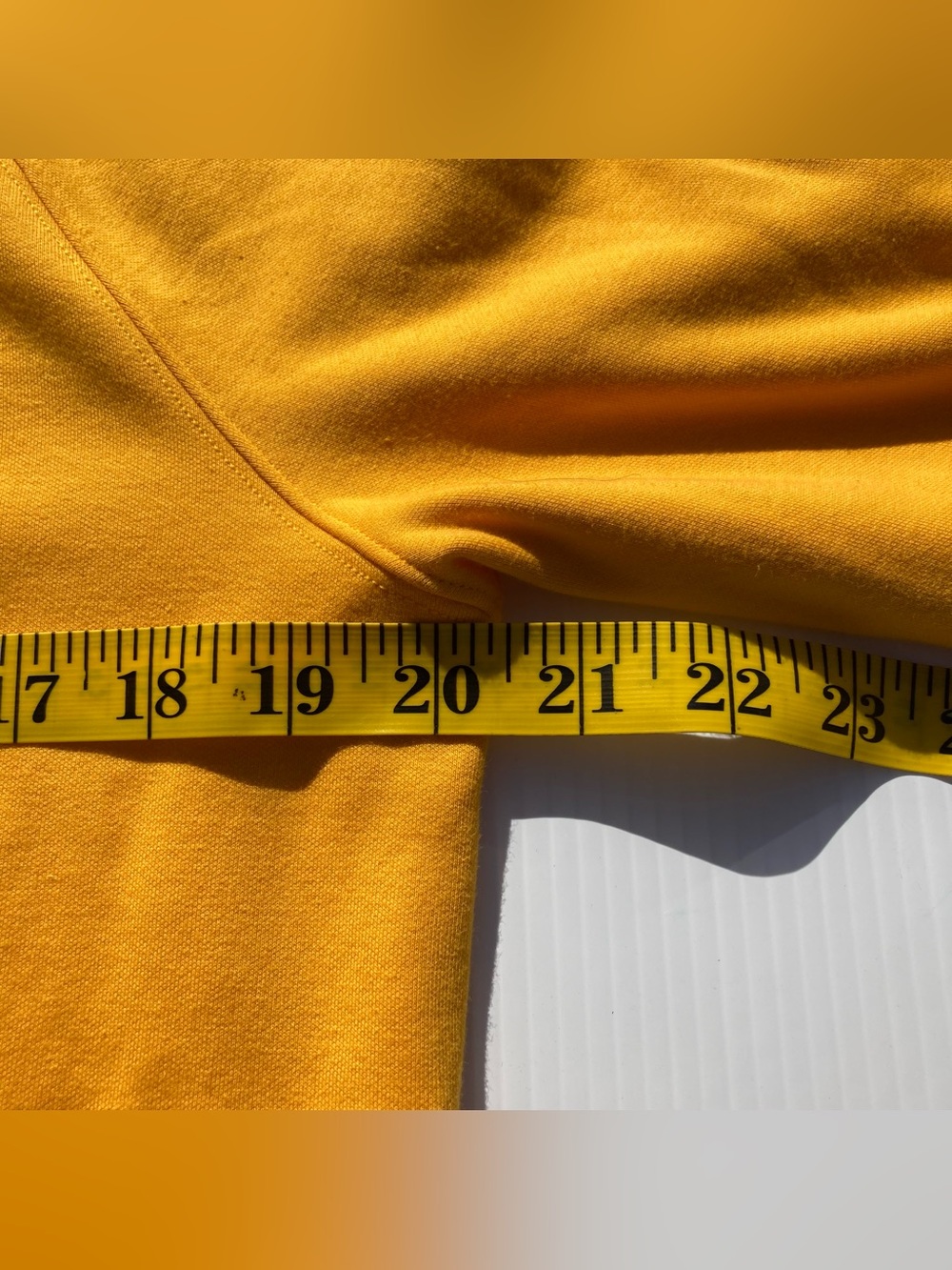 Athleta Triumph Game Point Sweatshirt Yellow Size Medium Women’s - Picture 8 of 8